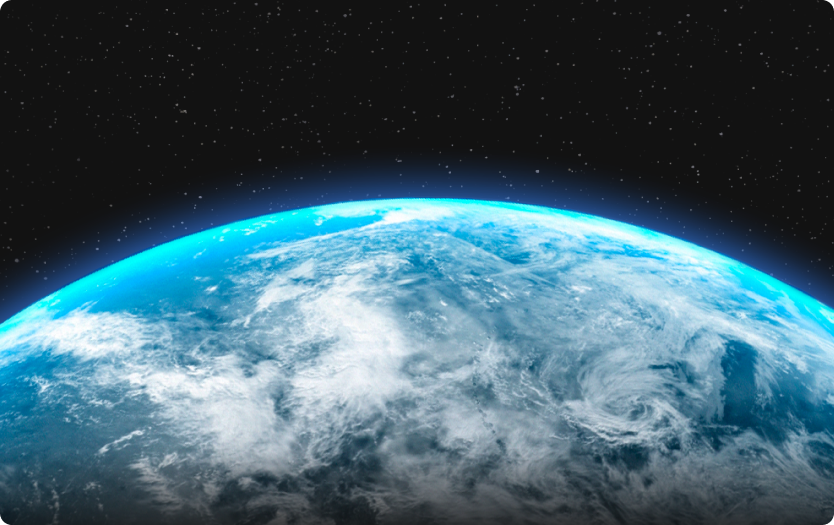 Terra vista do espaço com atmosfera azul e céu estrelado ao fundo. Visão ampla e serena do planeta.
