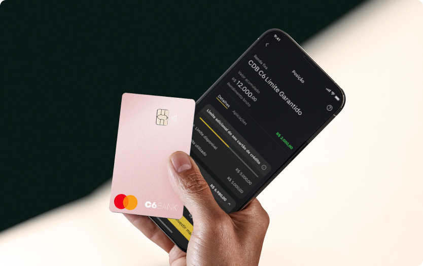 Cartão C6 em destaque diante do app com investimento em CDB exibido.