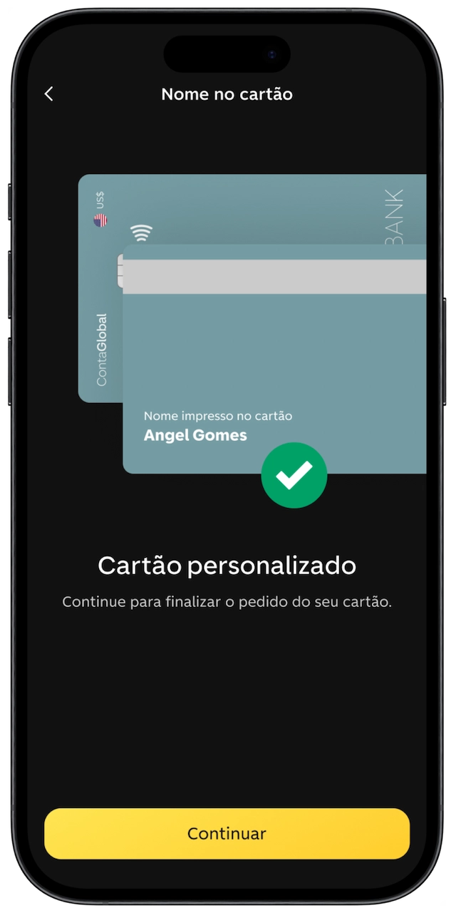Imagem de celular com a tela de personalização do nome no cartão dentro do app do C6 Bank