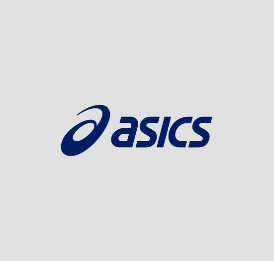 Logo Asics.