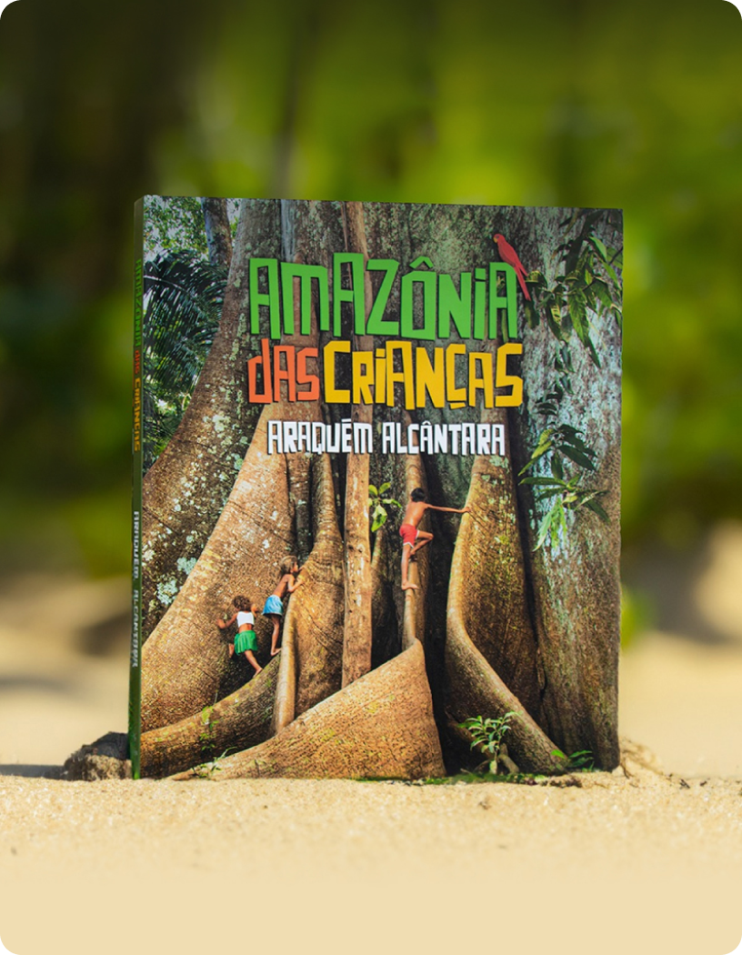 Fotografia do livro Amazônia das Crianças, de Araquém Alcântara.