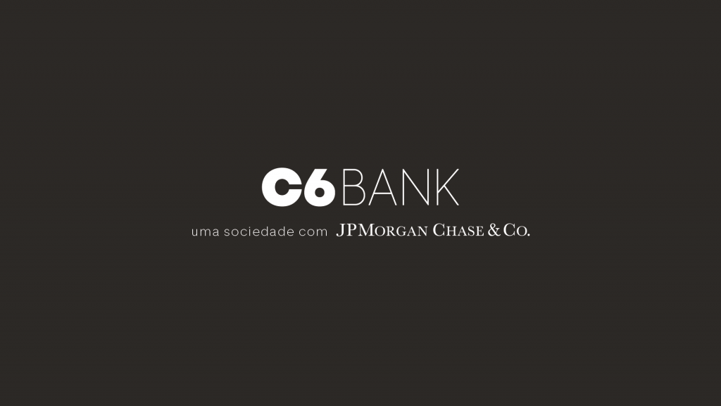 Card preto apenas com a inscrição em branco &quot;C6 Bank, uma sociedade com JPMorgan Chase &amp; Co.&quot;