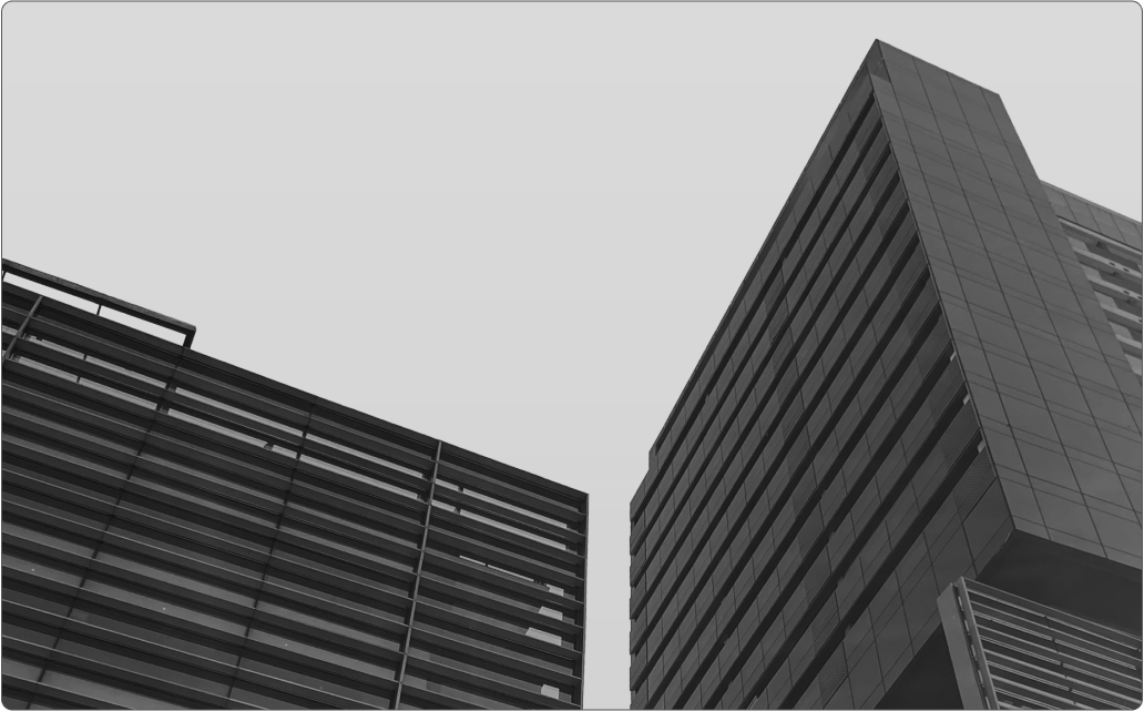 fachada do C6 Bank em preto e branco