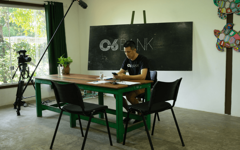 Cenário da palestra do prof. Liao na Expedição Financeira