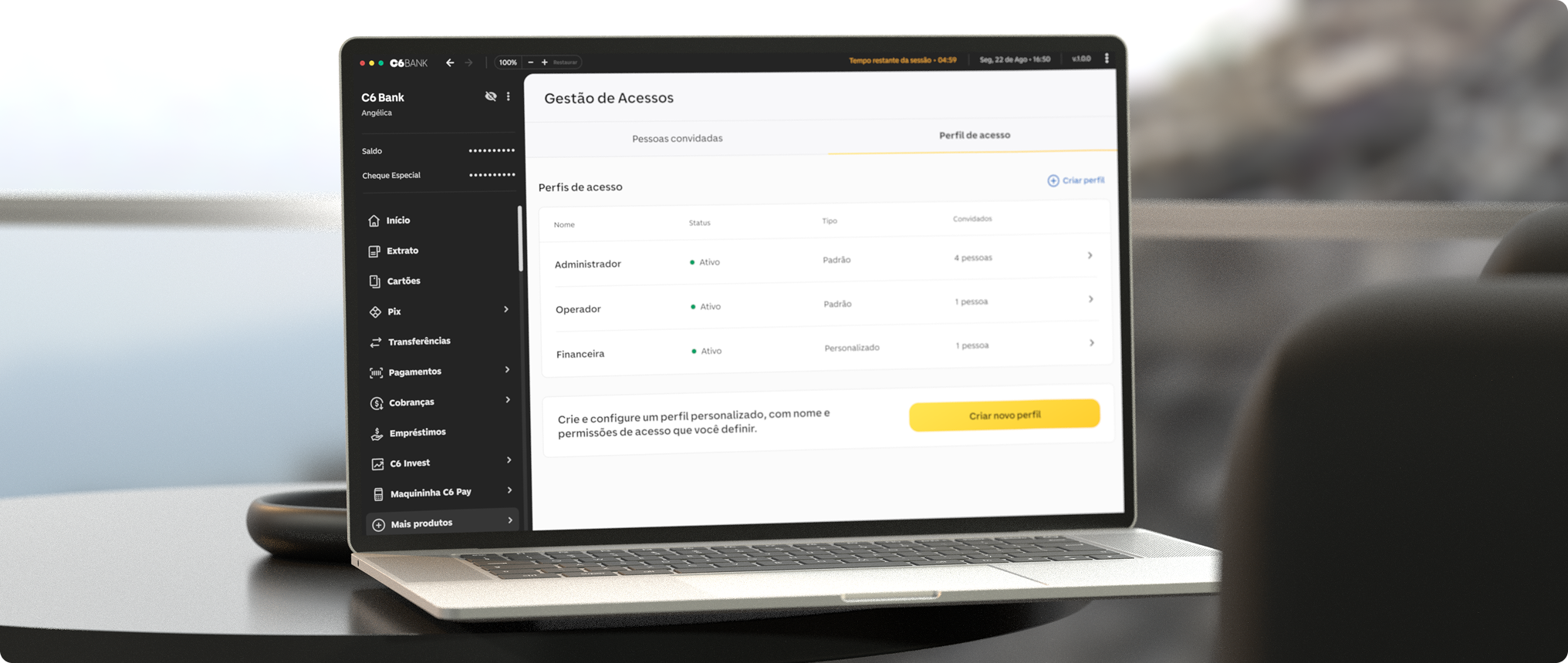Notebook mostra a tela de “Gestão de Acessos” no Web Banking do C6 Bank.